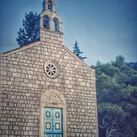 Antun Mozara Family House ベッド・アンド・ブレックファスト 3*