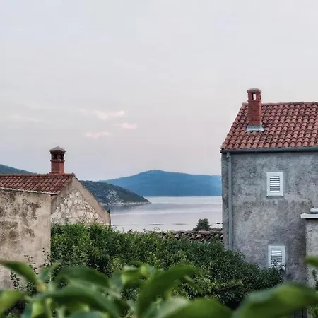 ベッド・アンド・ブレックファスト Antun Mozara Family House スラノ