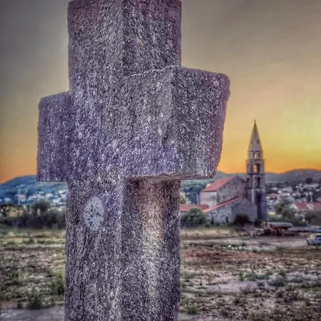 ベッド・アンド・ブレックファスト Antun Mozara Family House