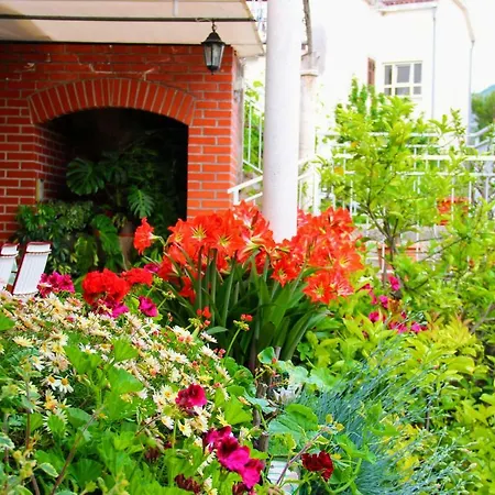 Couette-café Antun Mozara Family House