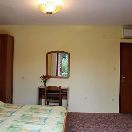 Antun Mozara Family House Couette-café