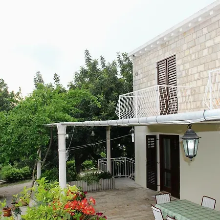 Antun Mozara Family House לינה וארוחת בוקר